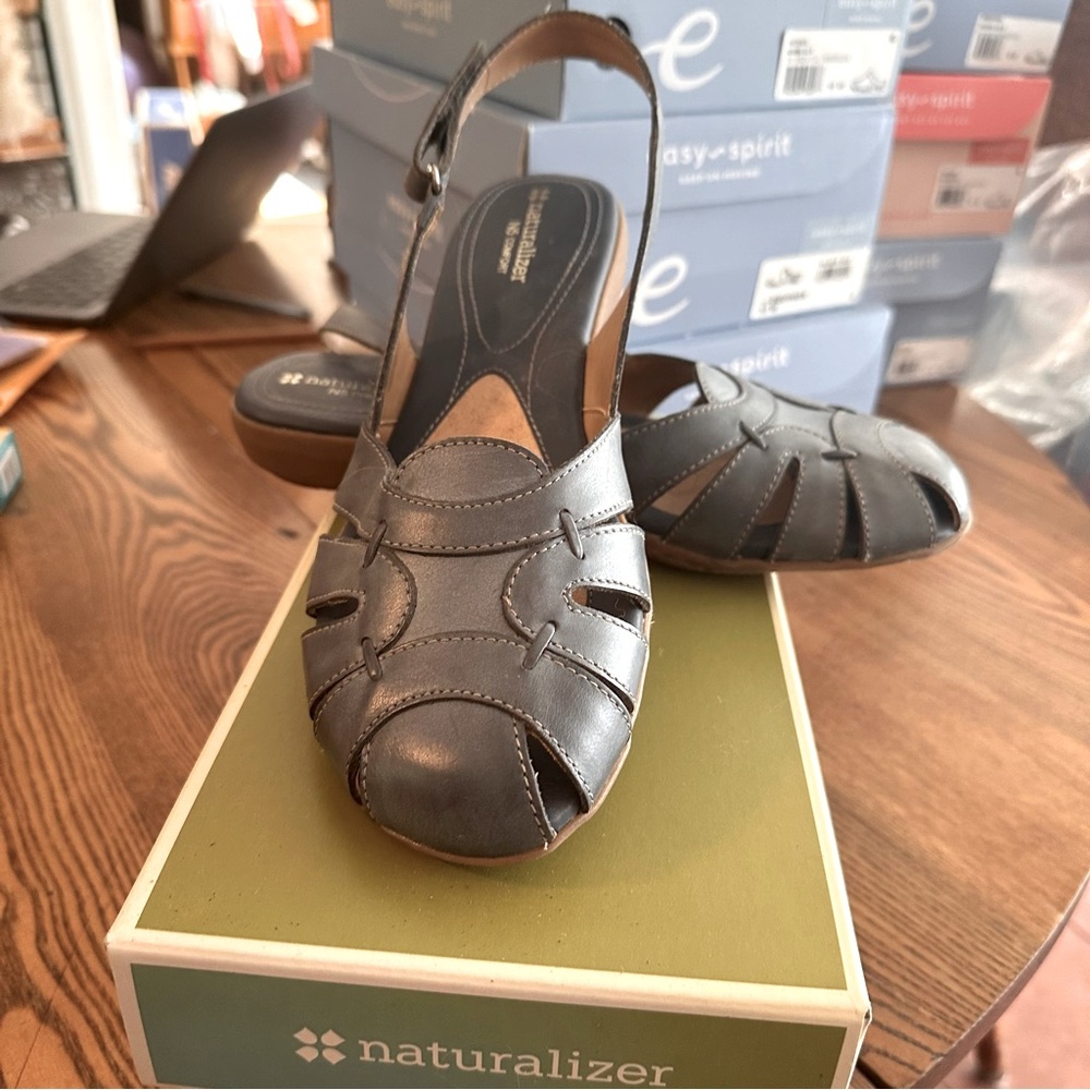 Like New Naturalizer Cyrus Sandals - dusty blue - size 10W